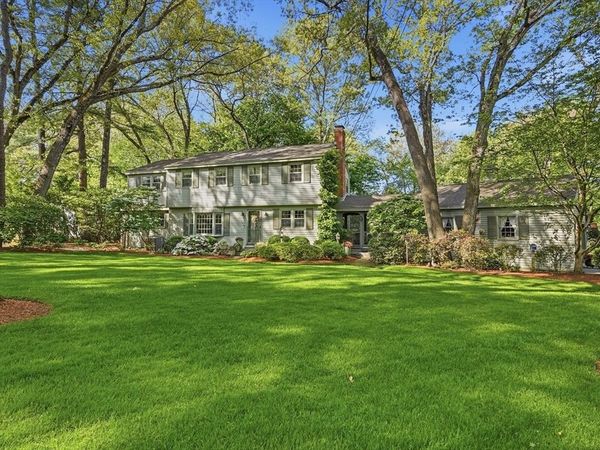 26 Ideal Avenue, Chelmsford, MA 01824