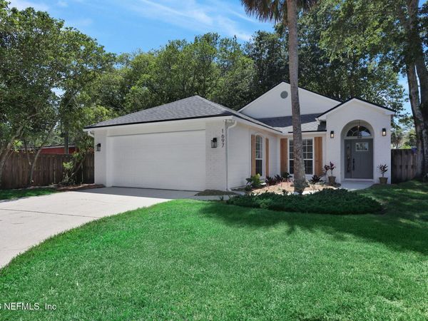 1697 LINKSIDE Court N, Atlantic Beach, FL 32233