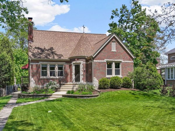 116 E Maple Street , Lombard, IL 60148