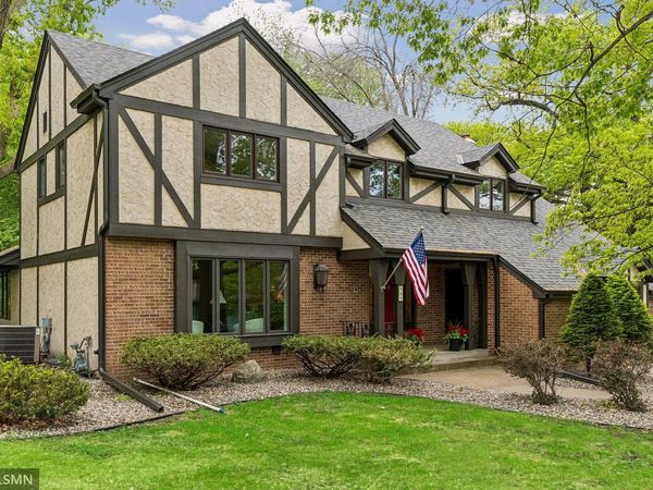 905 Windemere Curve, Plymouth, MN 55441