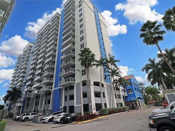 5085 NW 7th St , Unit 601, Miami, FL 33126