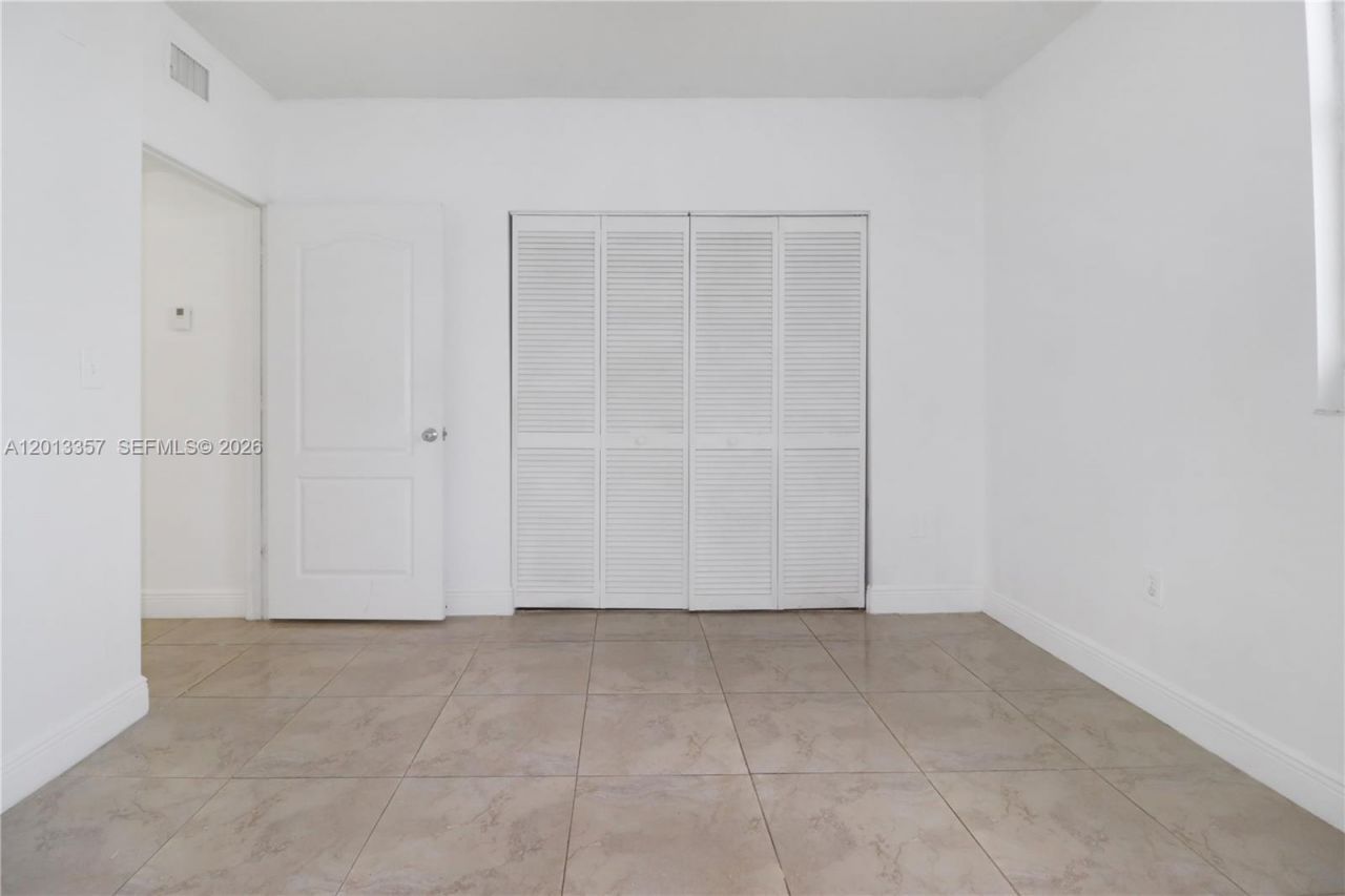 5085 NW 7th St, Unit 601, Miami, FL 33126 Photo