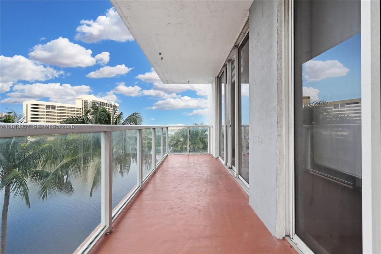 5085 NW 7th St, Unit 601, Miami, FL 33126 Photo