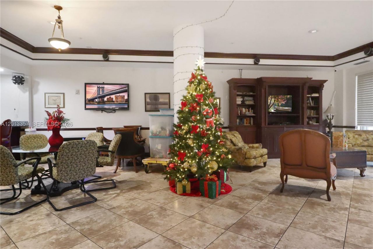 5085 NW 7th St, Unit 601, Miami, FL 33126 Photo
