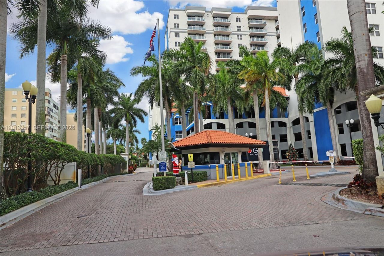 5085 NW 7th St, Unit 601, Miami, FL 33126 Photo