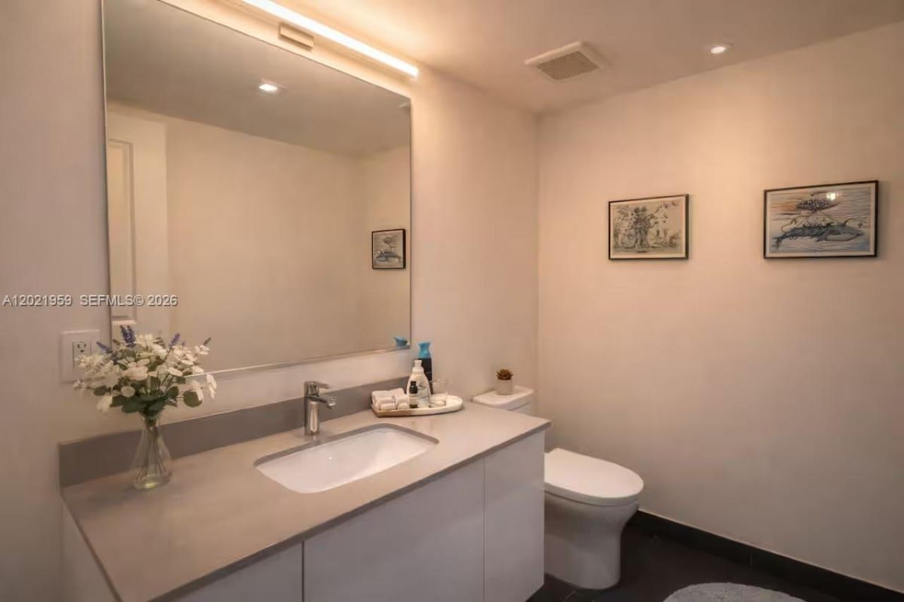 1600 NE 1st Ave , Unit 1605, Miami, FL 33132 Photo