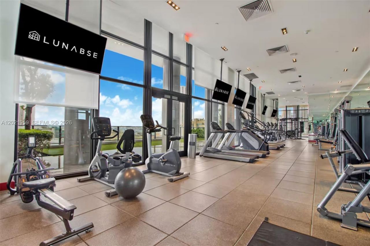 1600 NE 1st Ave , Unit 1605, Miami, FL 33132 Photo