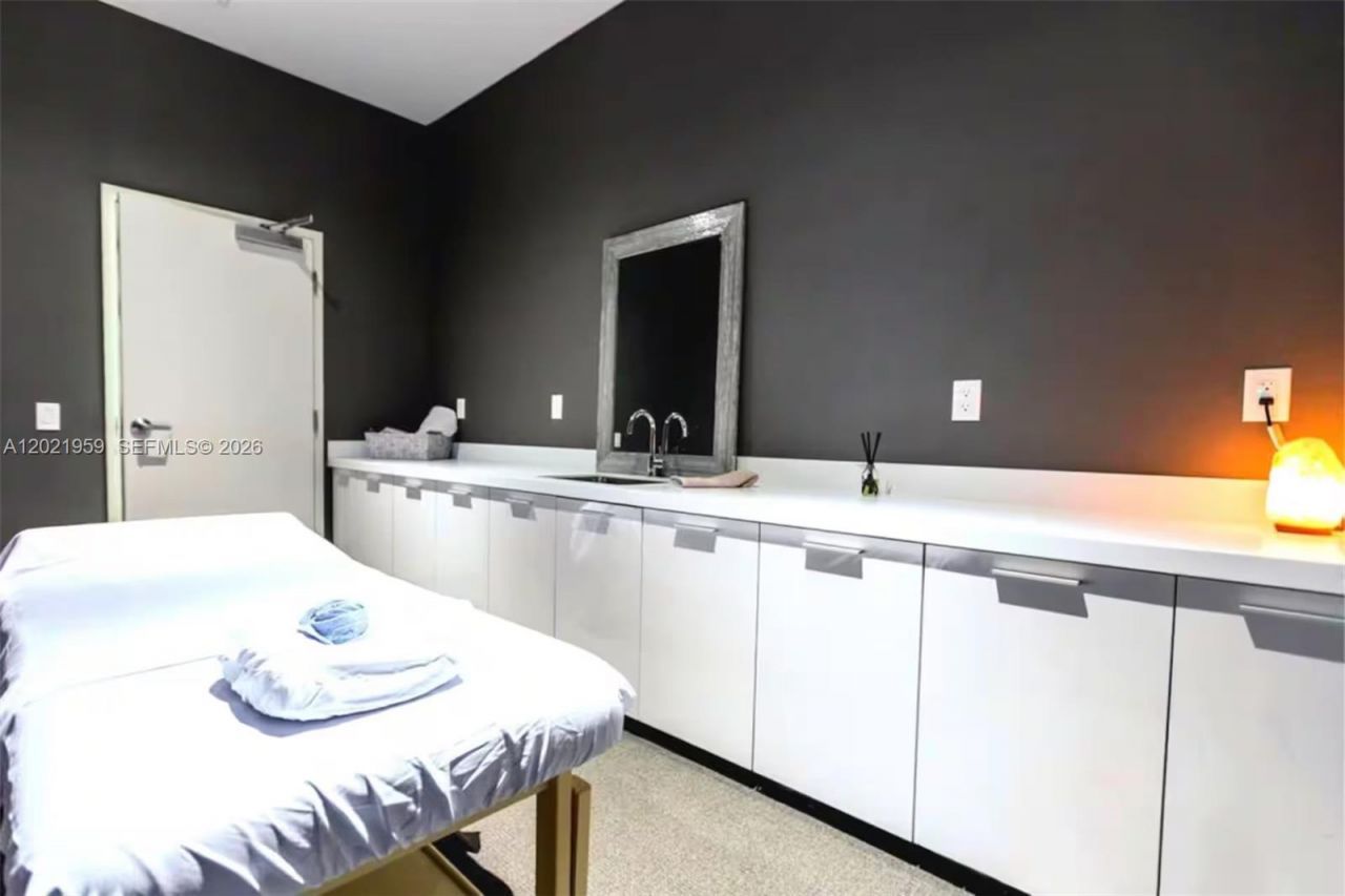1600 NE 1st Ave , Unit 1605, Miami, FL 33132 Photo
