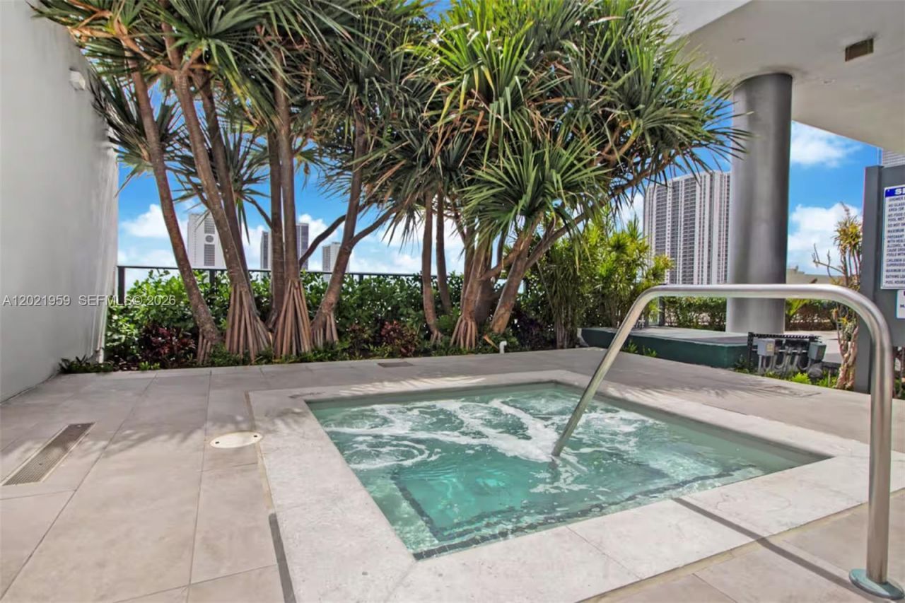 1600 NE 1st Ave , Unit 1605, Miami, FL 33132 Photo