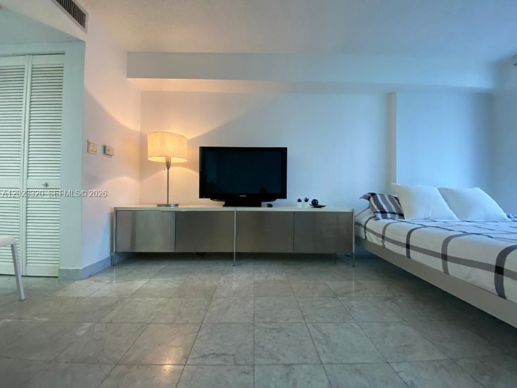 540 Brickell Key Dr, Unit 913, Miami, FL 33131 Photo