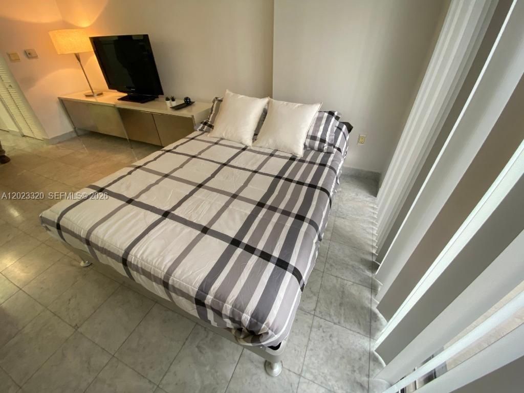 540 Brickell Key Dr, Unit 913, Miami, FL 33131 Photo