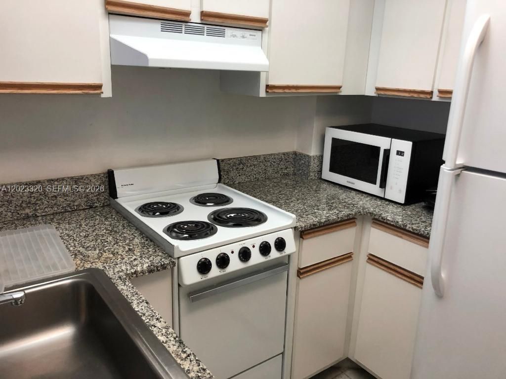 540 Brickell Key Dr, Unit 913, Miami, FL 33131 Photo