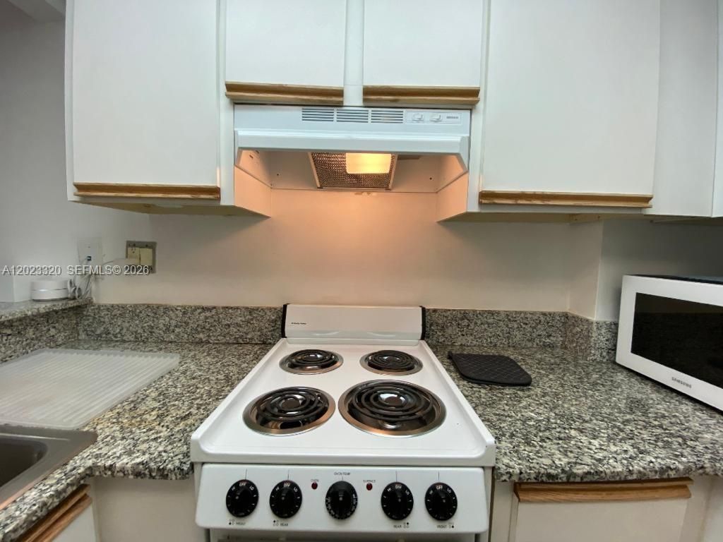 540 Brickell Key Dr, Unit 913, Miami, FL 33131 Photo
