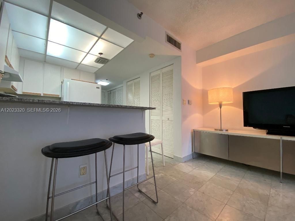 540 Brickell Key Dr, Unit 913, Miami, FL 33131 Photo