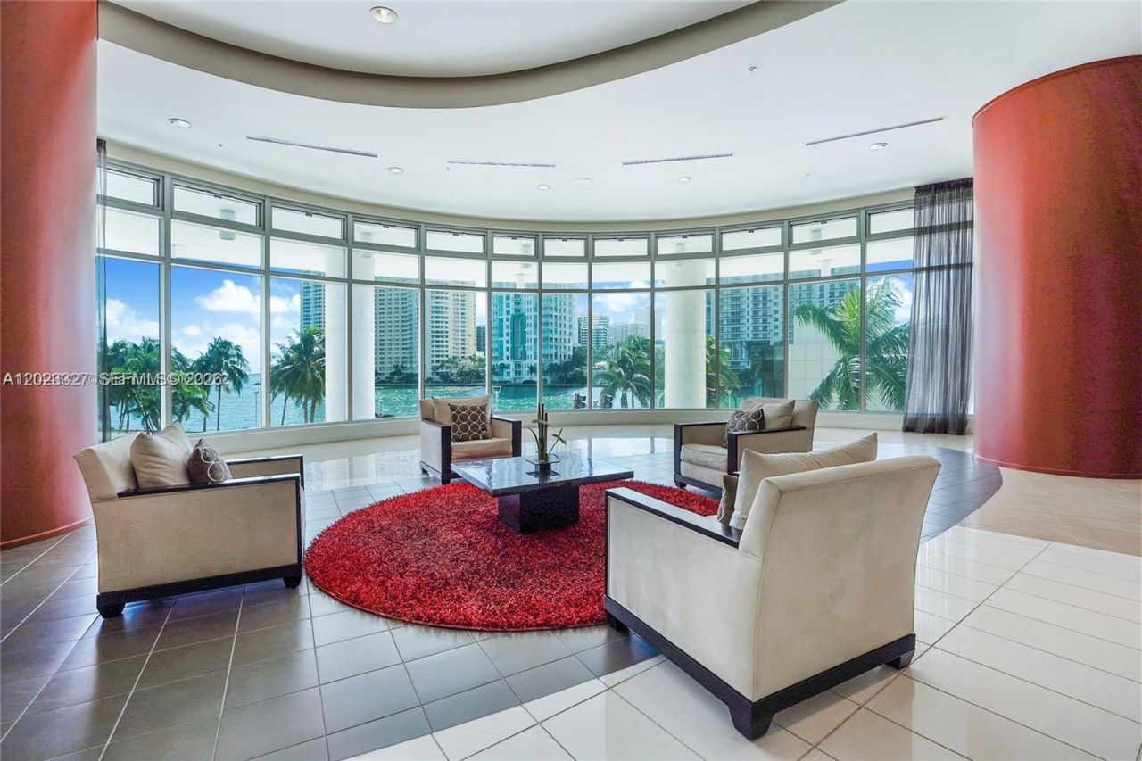 300 S Biscayne Blvd, Unit T-1404, Miami, FL 33131 Photo