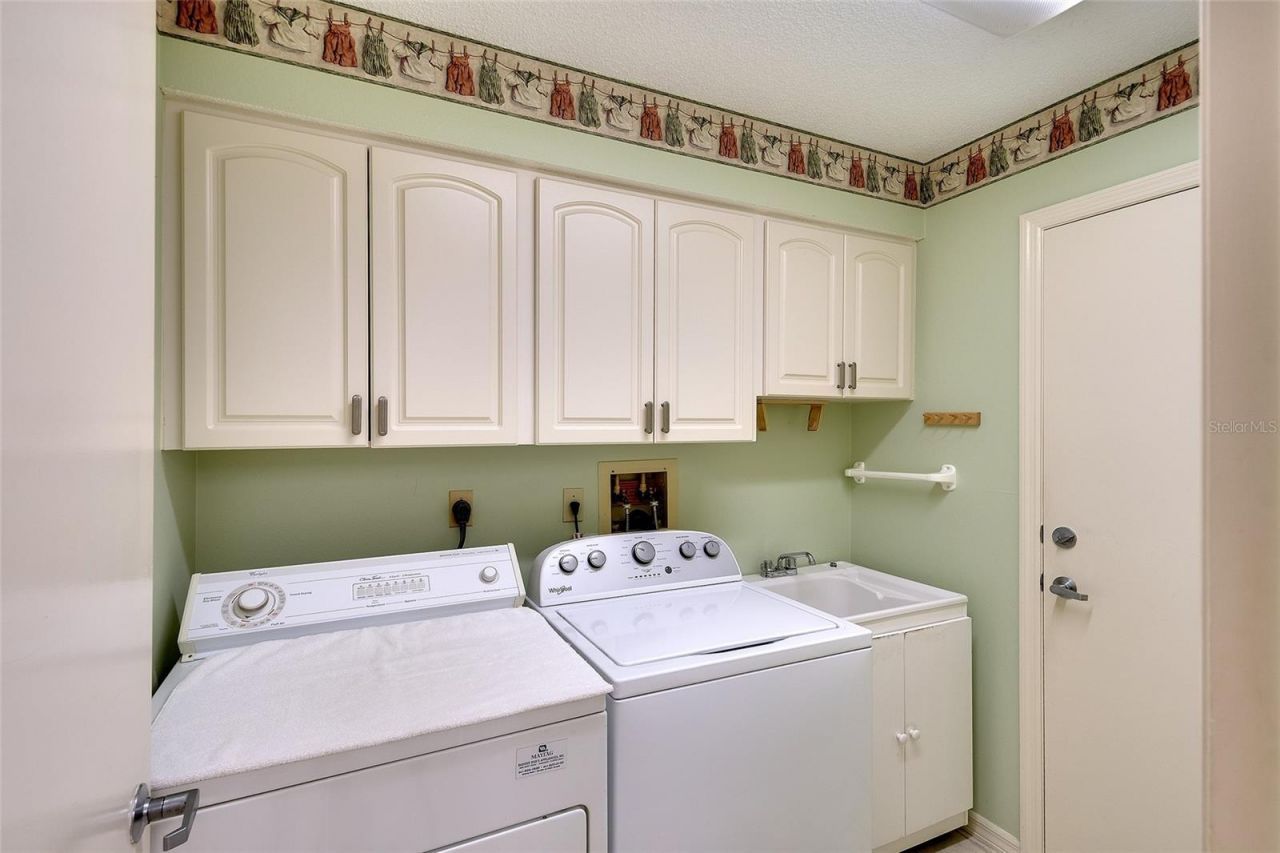 3825 Wilshire Circle, Unit 1, Sarasota, FL 34238 Photo