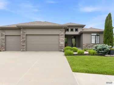 19025 Cuming Circle , Omaha, NE 68022