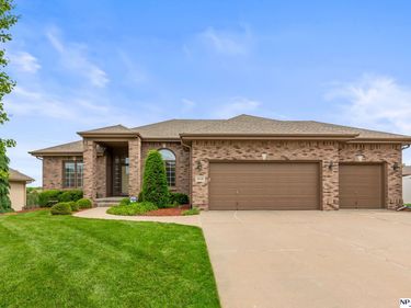18218 Van Camp Drive , Omaha, NE 68130