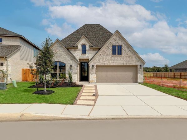 208 Mountain Oak, Castroville, TX 78009
