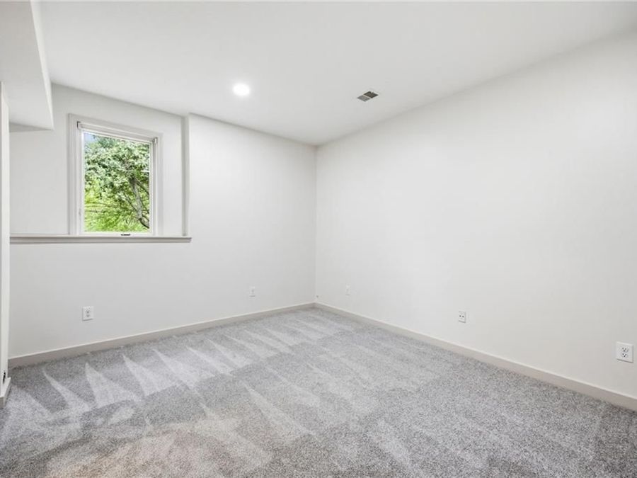 Property Image 79