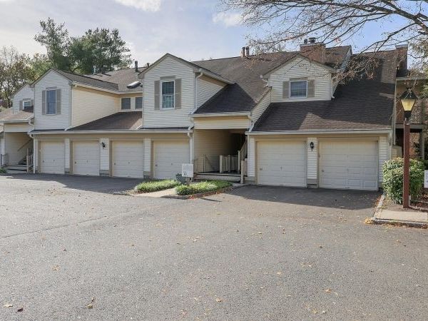 91 Jamestown Rd Ondo, Bernards, NJ 07920