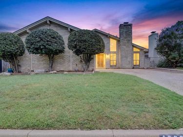 4083 Hidden View Circle, Fort Worth, TX 76109