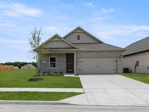 1227 Anderson Drive, Trenton, TX 75490