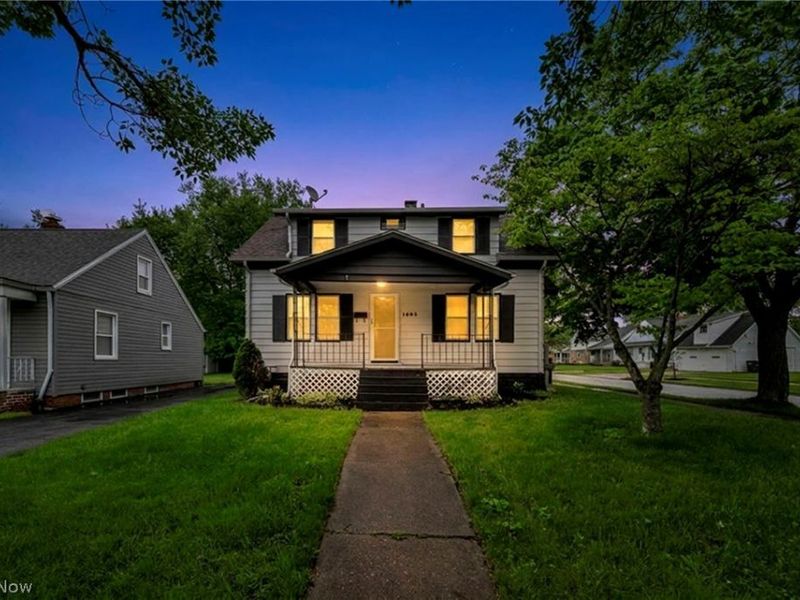 1603 Winchester Road , Lyndhurst, OH 44124 Photo 2