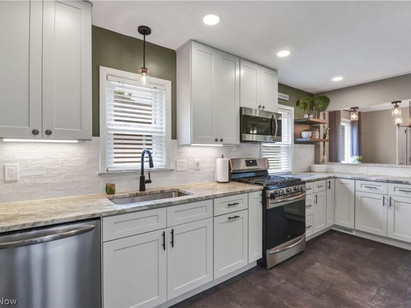 7559 Farnum Avenue , Middleburg Heights, OH 44130 Photo 12