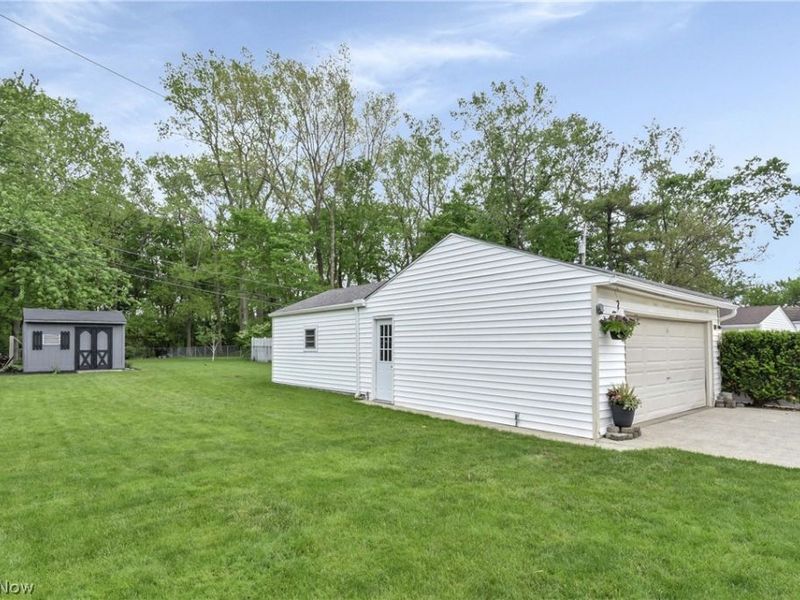 7559 Farnum Avenue , Middleburg Heights, OH 44130 Photo 38