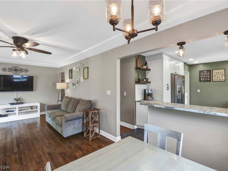 7559 Farnum Avenue , Middleburg Heights, OH 44130 Photo 4