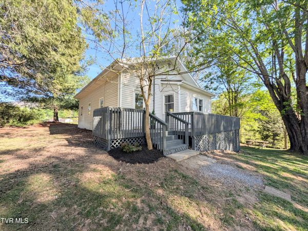 139 Bill Bennett Road, Johnson City, TN 37604