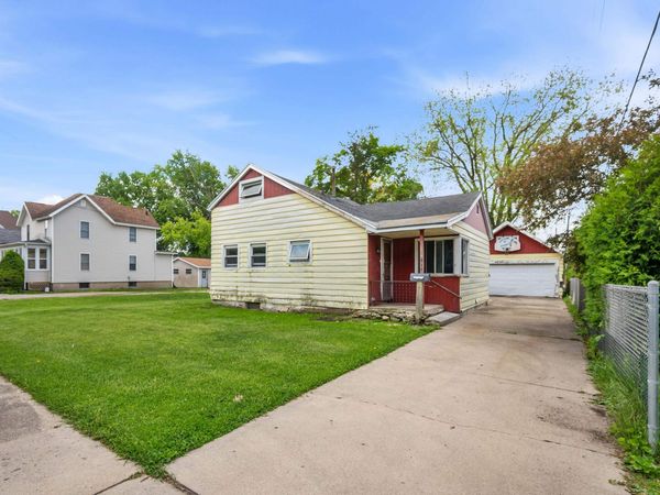517 W Maple Avenue, Beaver Dam, WI 53916