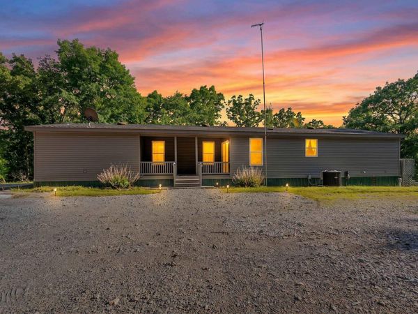300 Chinn Springs Lane, Batesville, AR 72501