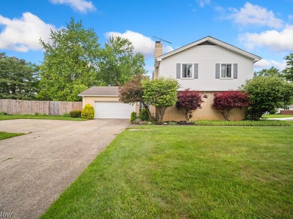201 Curtis Street , Medina, OH 44256