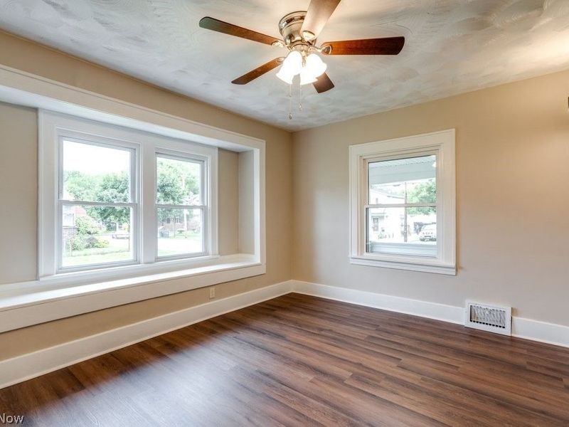 931 Lovers Lane, Akron, OH 44306 Photo 12