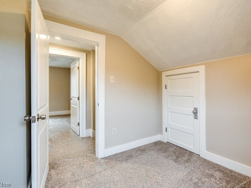 931 Lovers Lane, Akron, OH 44306 Photo 22