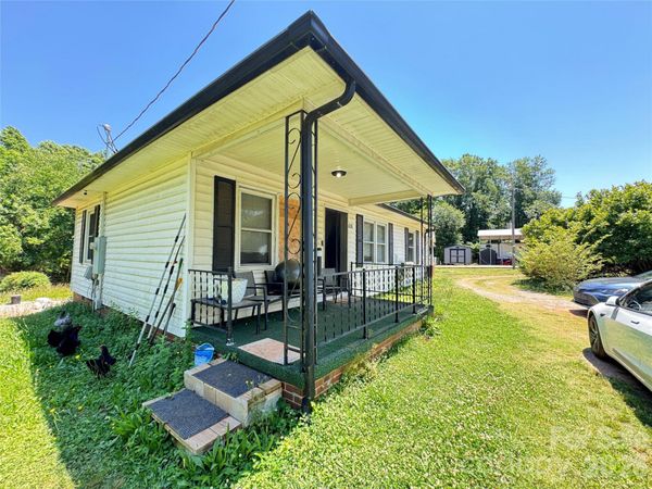 704 Morningside Drive , Mount Holly, NC 28120