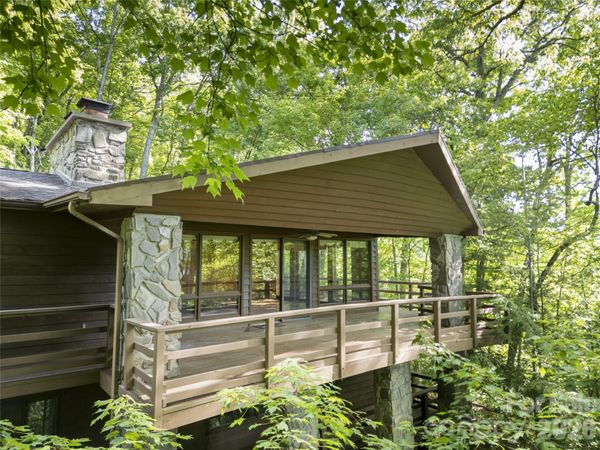 1126 Scenic Circle , Waynesville, NC 28786