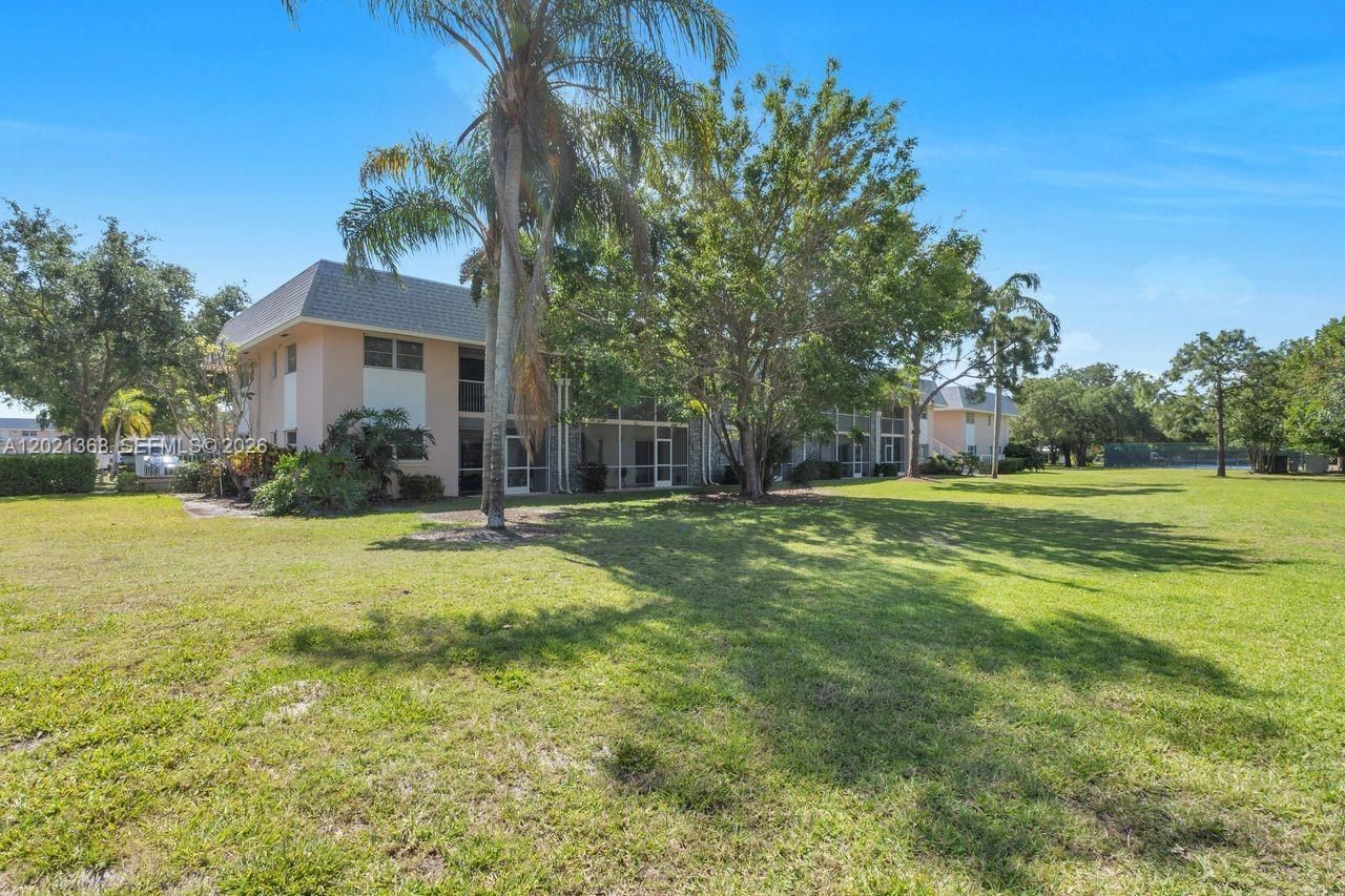 18081 SE Country Club Dr , Unit 1-10, Jupiter, FL 33469 Photo