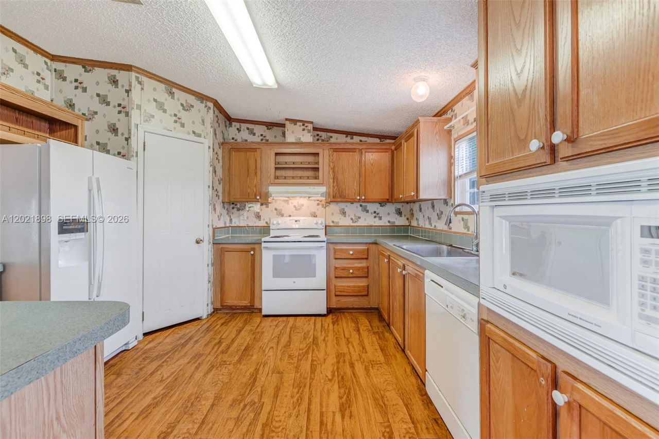 19800 SW 180 Avenue #524, Miami, FL 33187 Photo