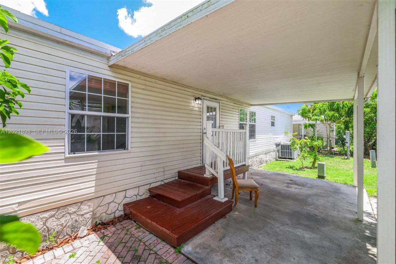 19800 SW 180 Avenue #524, Miami, FL 33187 Photo