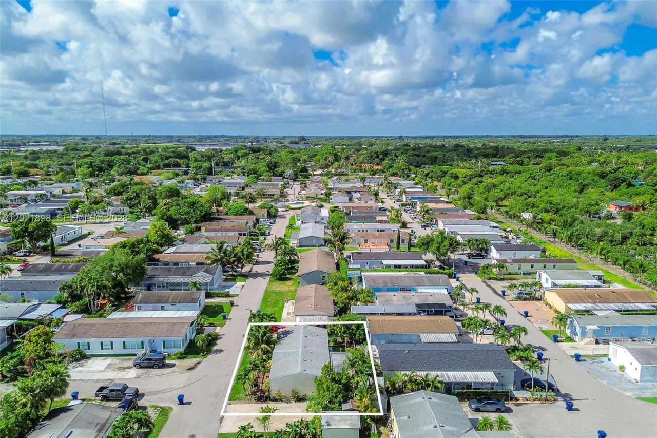 19800 SW 180 Avenue #524, Miami, FL 33187 Photo