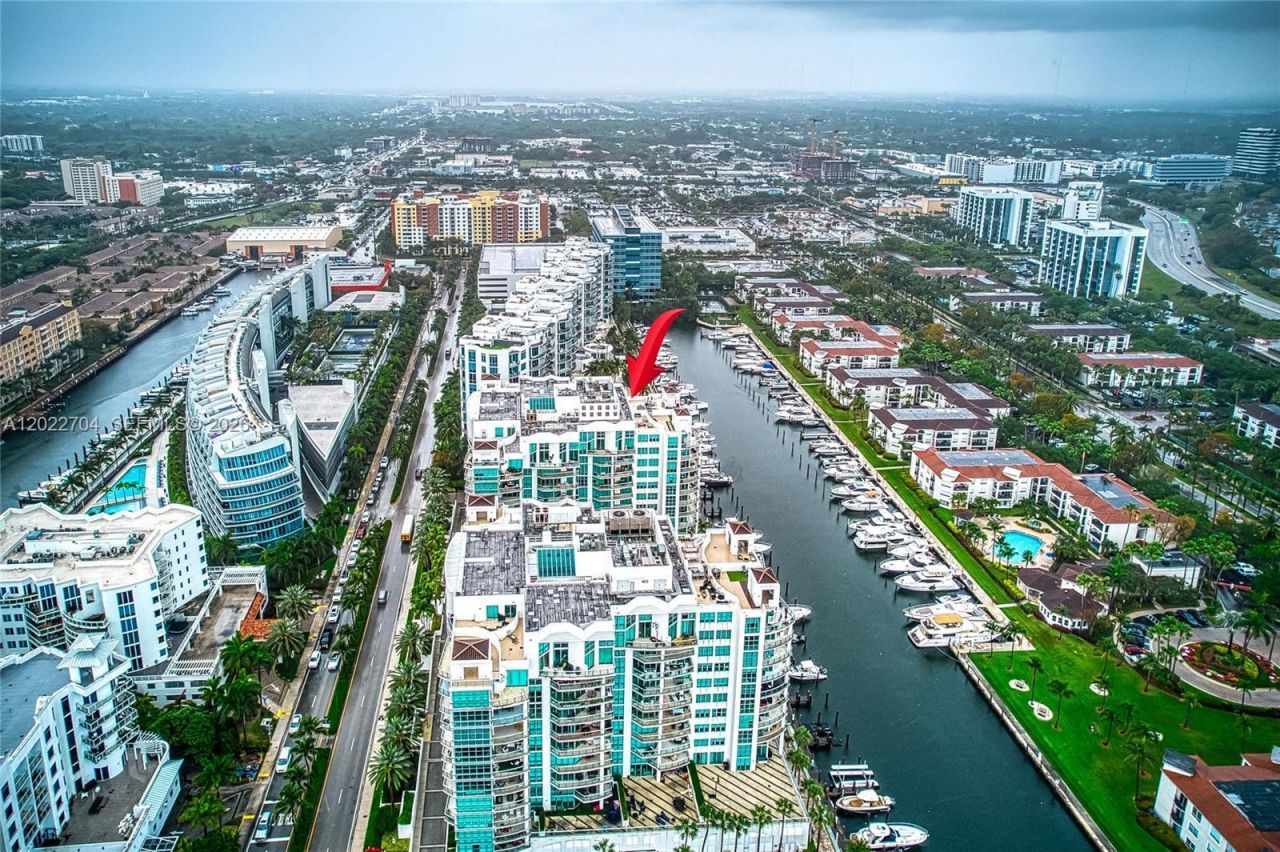 3131 NE 188th St, Unit 1-1104, Aventura, FL 33180 Photo