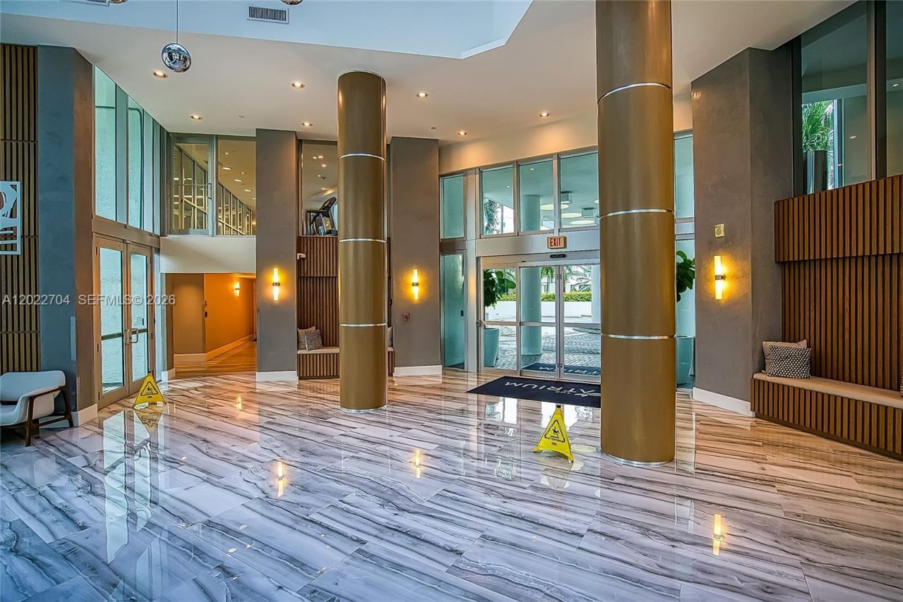 3131 NE 188th St, Unit 1-1104, Aventura, FL 33180 Photo