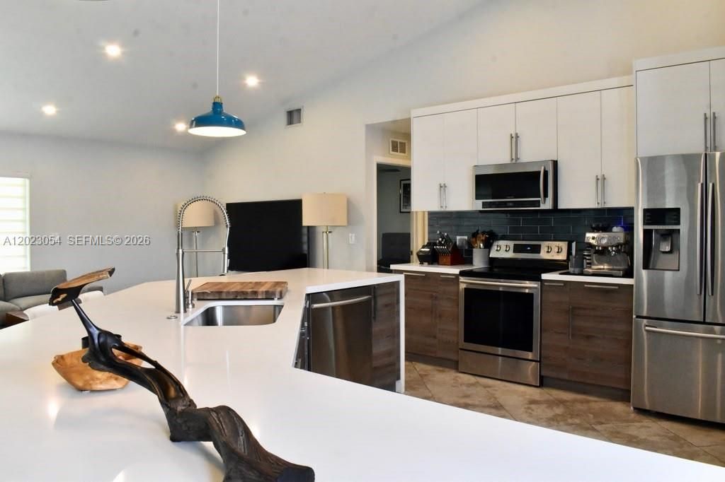 10205 SW 12th St, Pembroke Pines, FL 33025 Photo