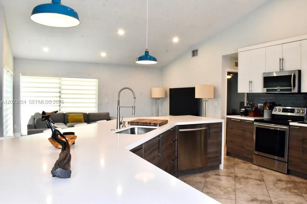 10205 SW 12th St, Pembroke Pines, FL 33025 Photo