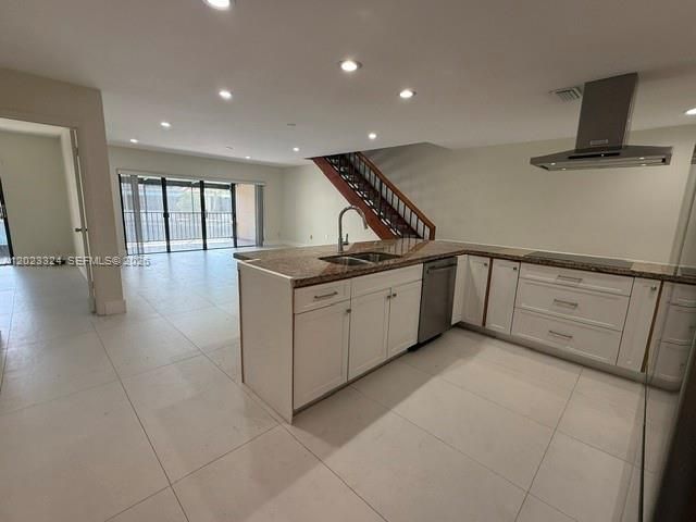 8304 Dundee Ter, Miami Lakes, FL 33016 Photo