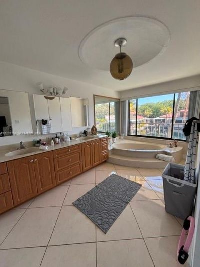 8304 Dundee Ter, Miami Lakes, FL 33016 Photo