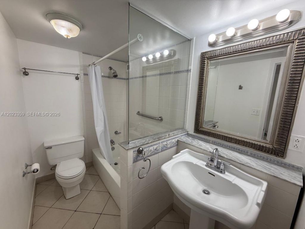 16909 N Bay Rd , Unit 720, Sunny Isles Beach, FL 33160 Photo